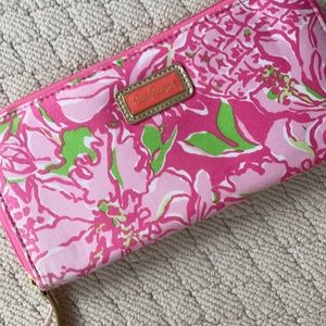 Lilly Pulitzer Pink Green Floral Zip Wallet